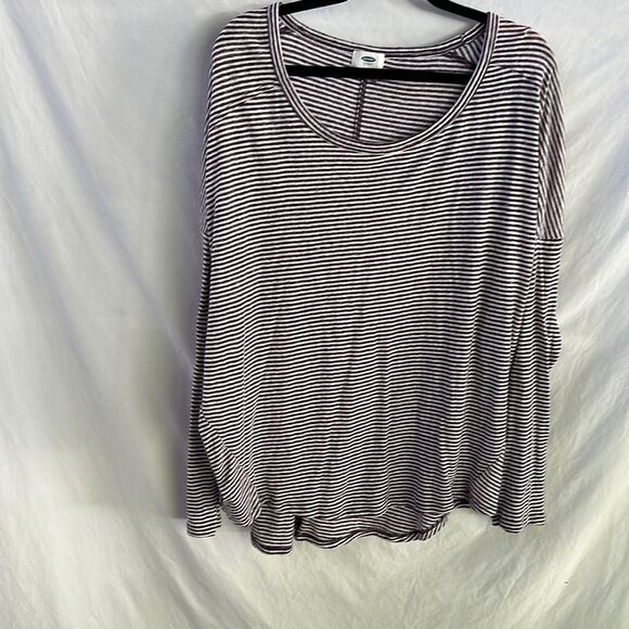 Old Navy burgundy and white striped relax fit lightweight sweater - Picture 1 of 5